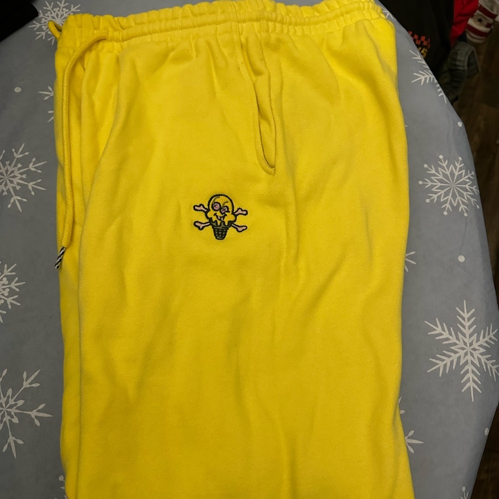 ICECREAM Sweatsuit - Picture 5 of 10